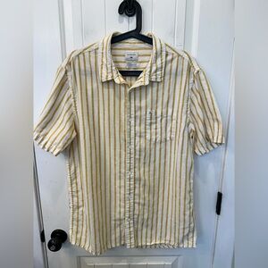 Quiksilver Men’s Yellow Striped Short Sleeve Button Down Shirt - Size L